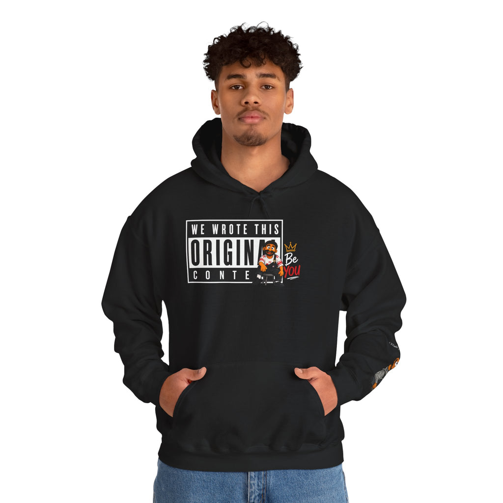 Manolito on the Sleeve - Unisex Heavy Blend™ Hooded Sweatshirt
