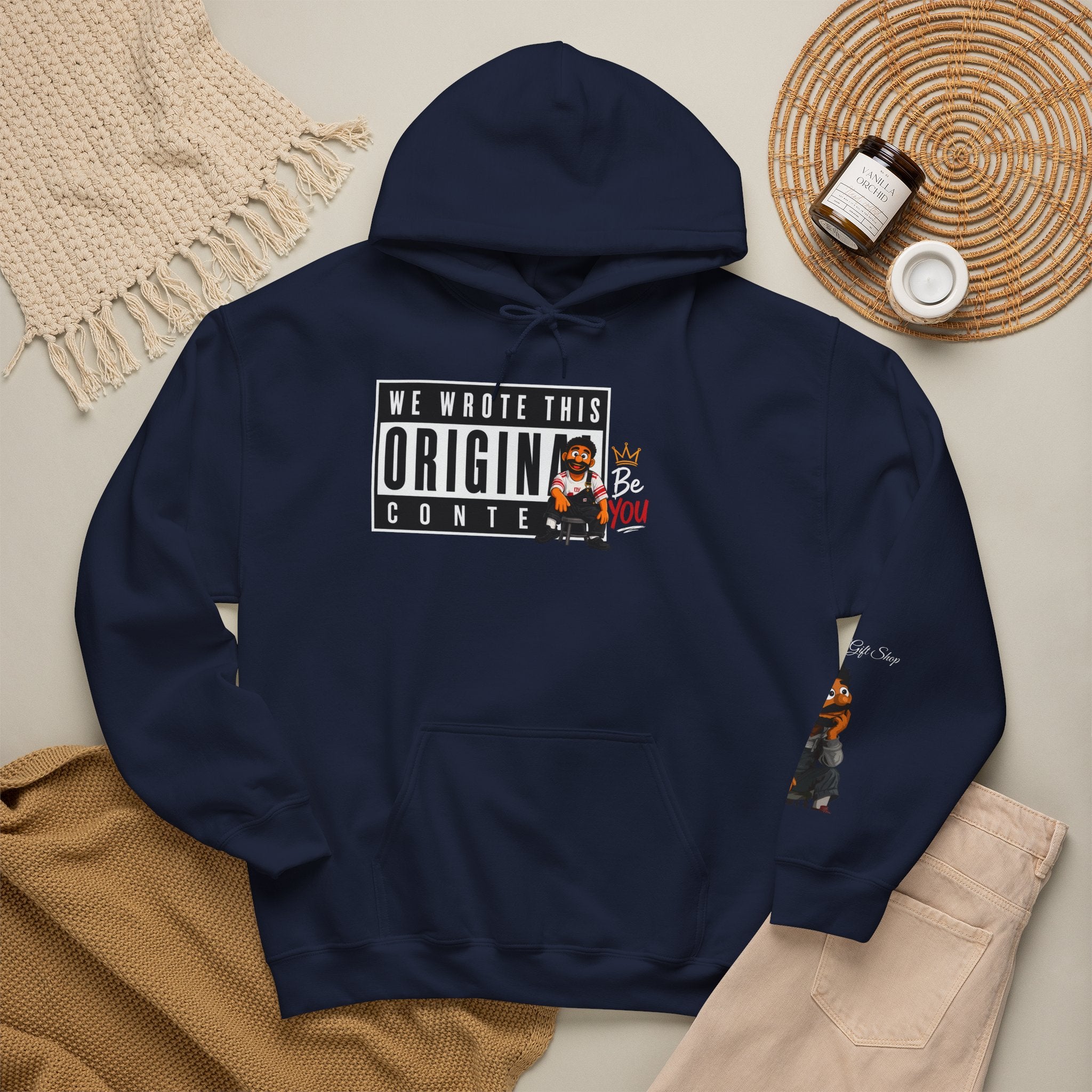 Manolito on the Sleeve - Unisex Heavy Blend™ Hooded Sweatshirt
