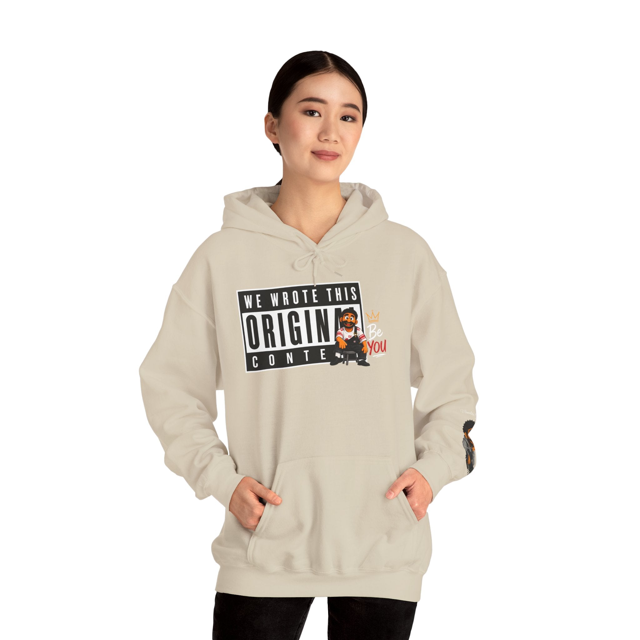 Manolito on the Sleeve - Unisex Heavy Blend™ Hooded Sweatshirt