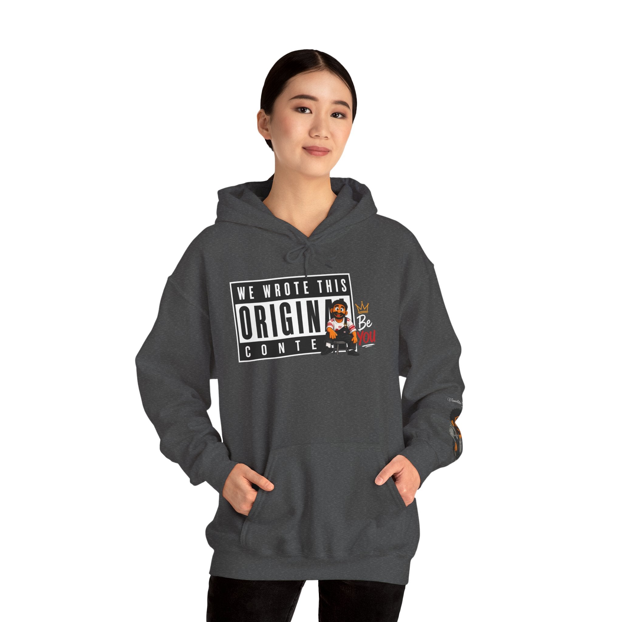 Manolito on the Sleeve - Unisex Heavy Blend™ Hooded Sweatshirt